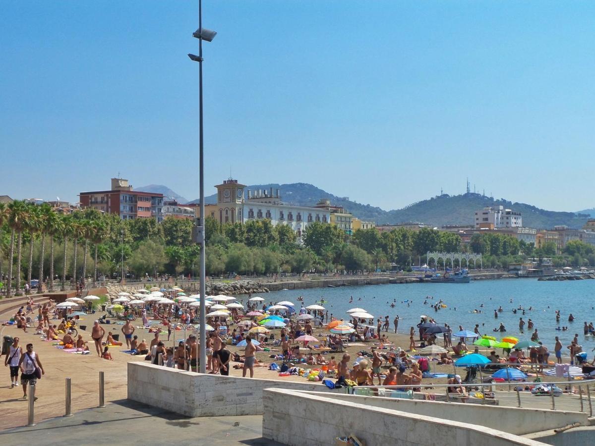 Salerno Mare E Luci Deluxe Apartman Kültér fotó