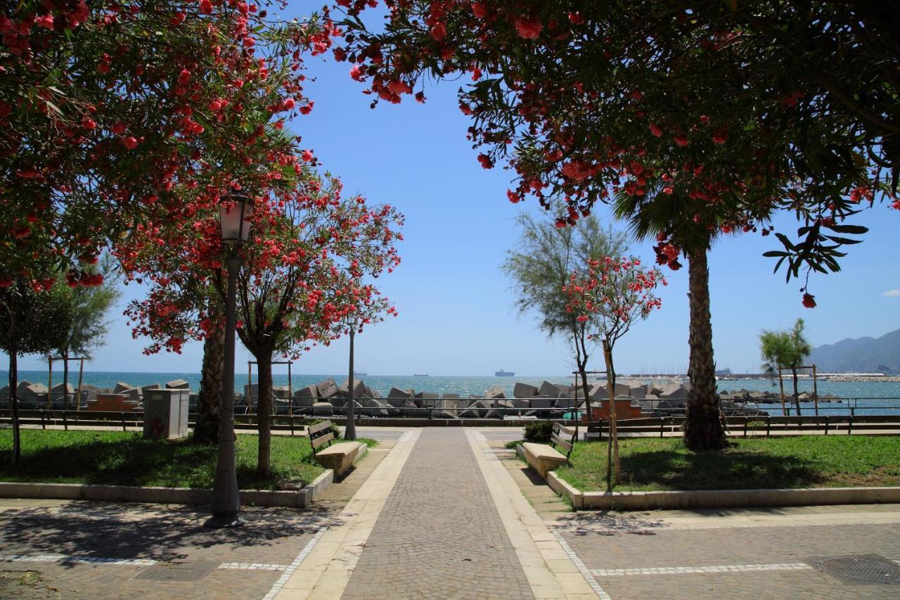 Salerno Mare E Luci Deluxe Apartman Kültér fotó