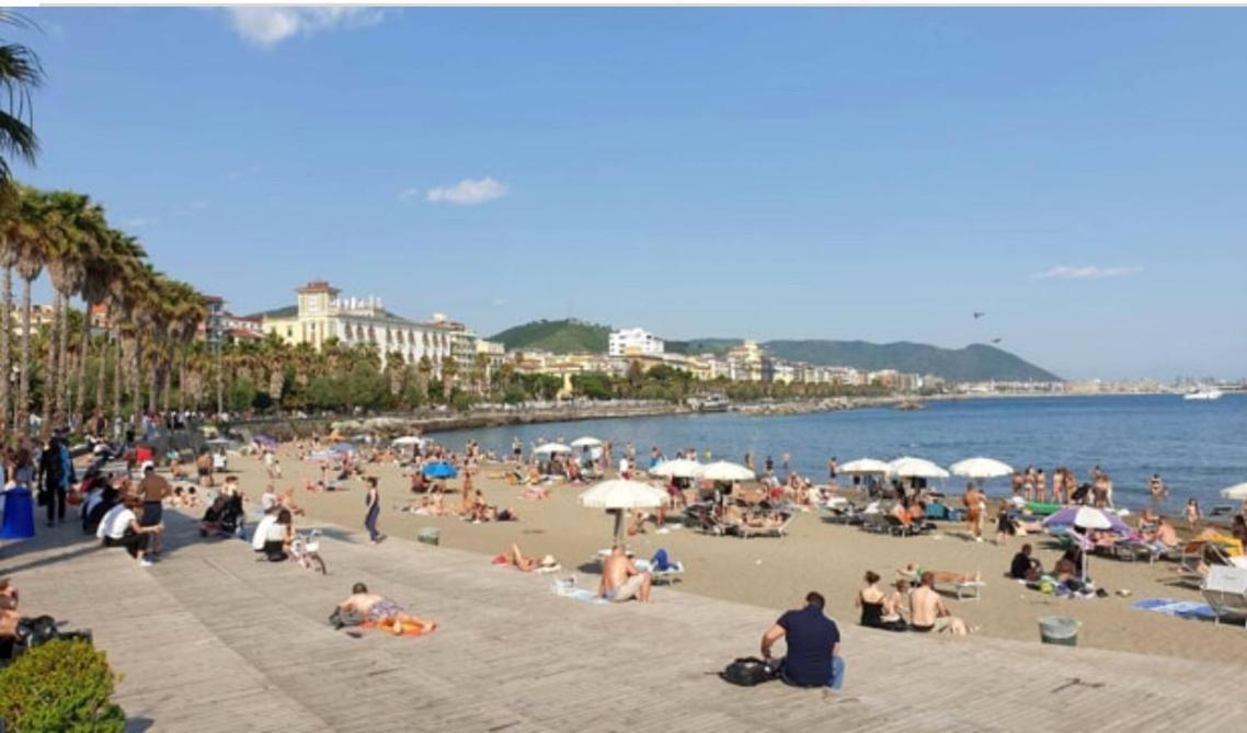 Salerno Mare E Luci Deluxe Apartman Kültér fotó